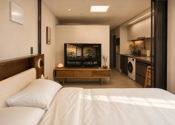 Yeouido Signity Living 311 * 서울특별시