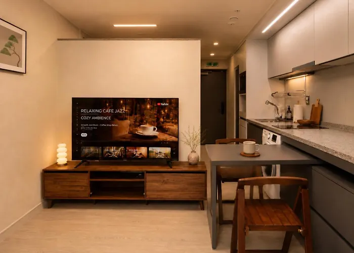 Yeouido Signity Living 311 * 서울특별시